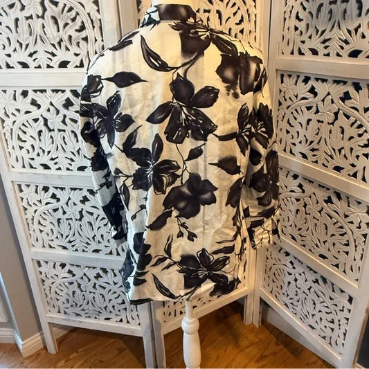 Liz Claiborne Black and White Floral Shirt Sz 8